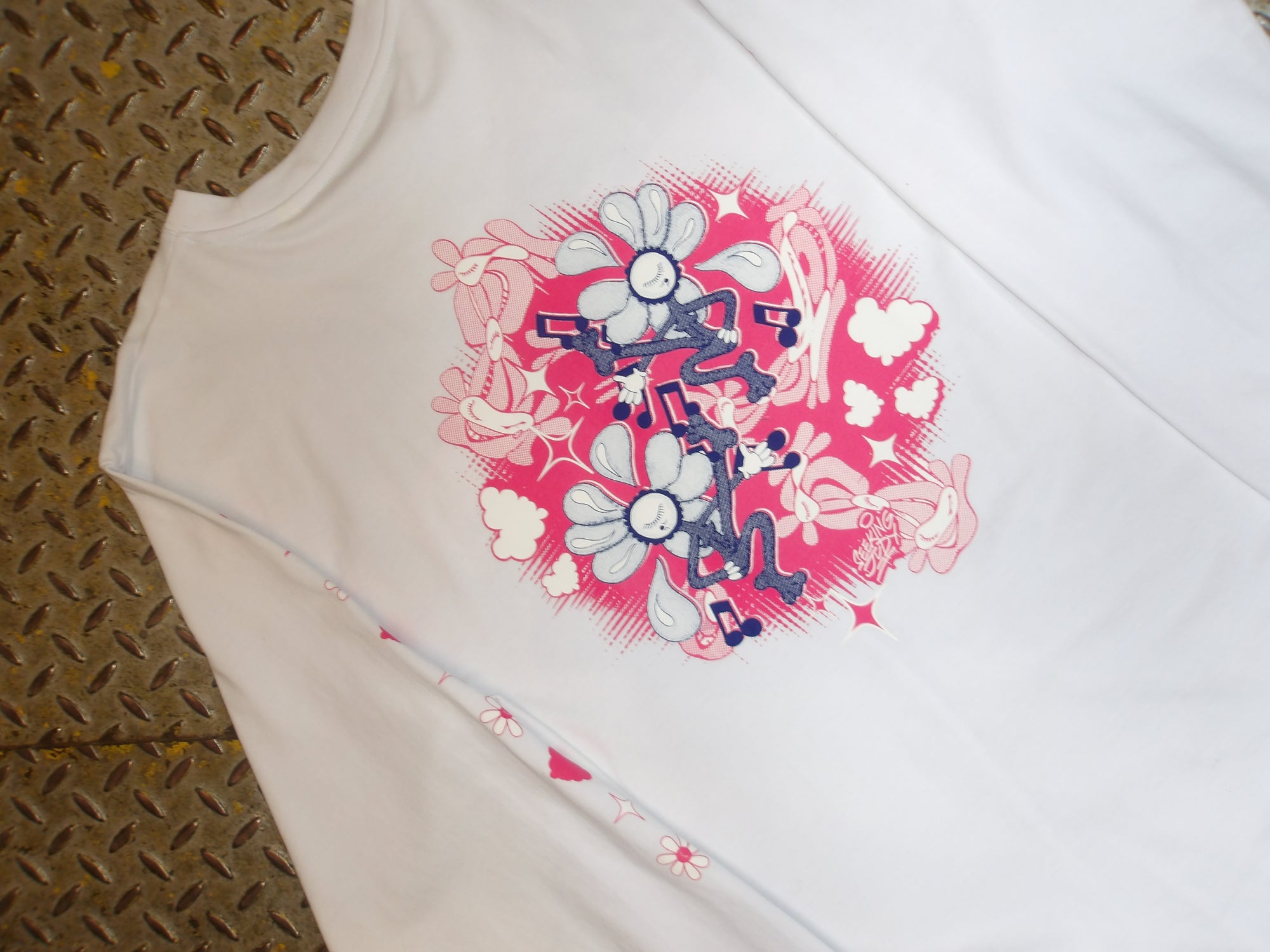 'Speed Run' Long Sleeve T-shirt in Organic Cotton White