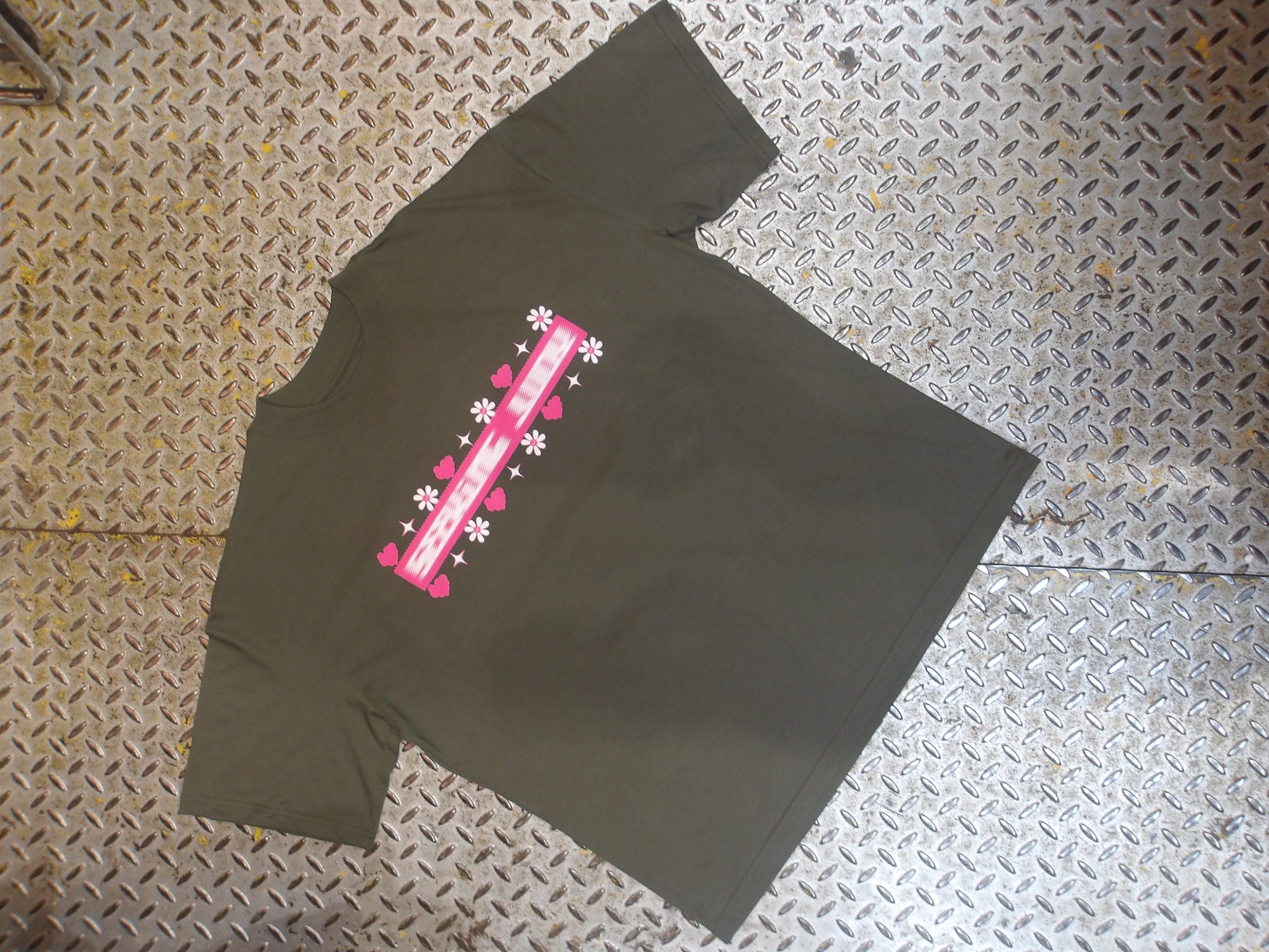 'Speed Run' Khaki T-shirt