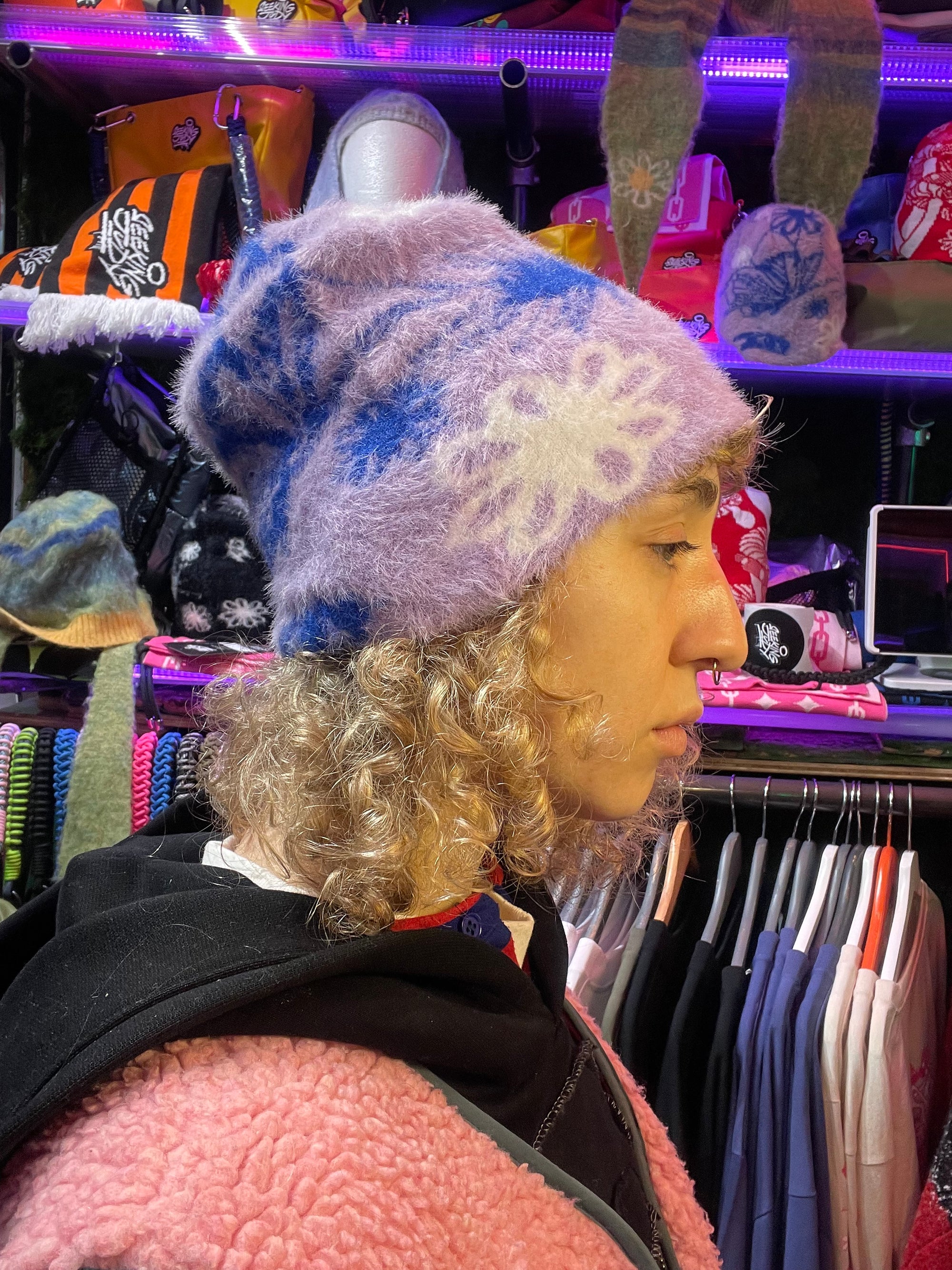 Fuzzy dome hat black