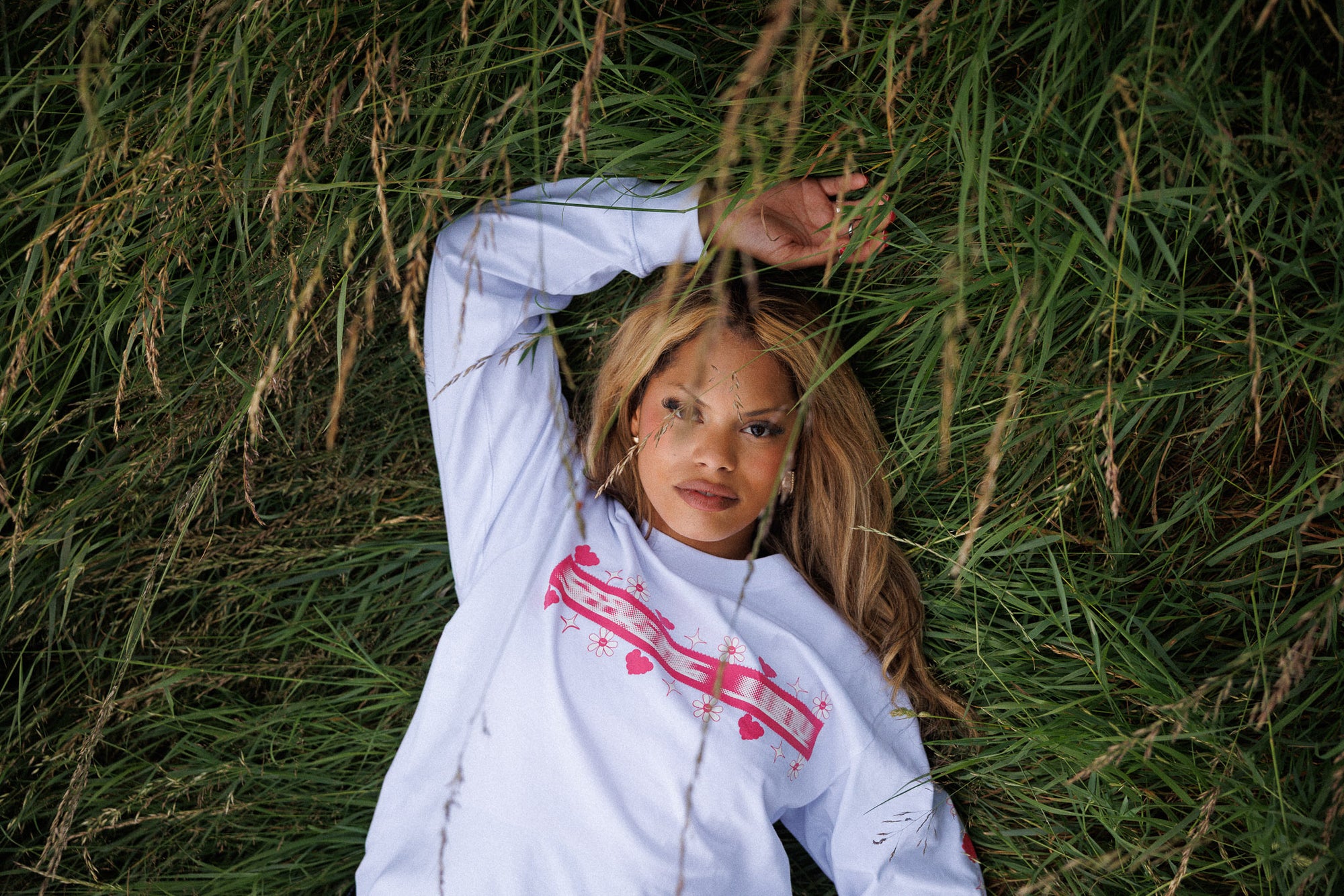 'Speed Run' Long Sleeve T-shirt in Organic Cotton White